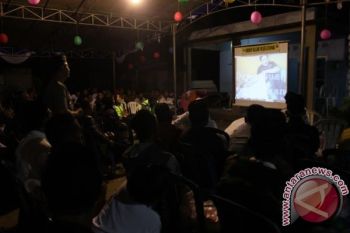 Polisi Sampit Manfaatkan Bioskop Keliling Cegah Kejahatan 