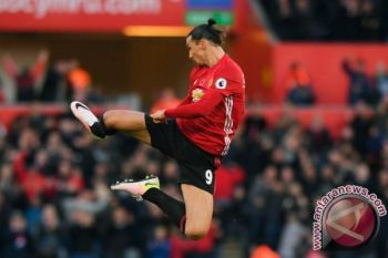 Beda Ronaldo, Ronaldhino, dan Cristiano Ronaldo, Kata Ibrahimovic