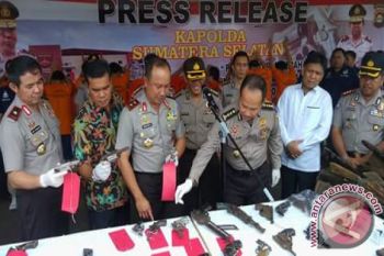 Polda Sumsel amankan 1.221 senjata api rakitan 