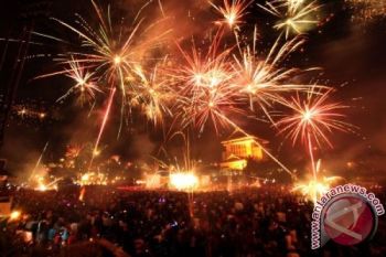 Perayaan Tahun Baru 2017 di Semarang  Semarak