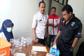 Pegawai BNNK Cilacap Jalani Tes Urine