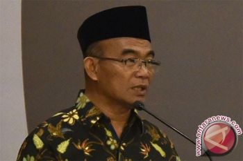Orang tua harus beri contoh membaca
