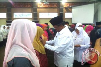 21 ASN Kemenag Solok Peroleh Satyalancana Karya Satya