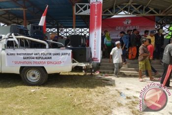 Panwaslu Bangkep Didesak Tindak Pelanggaran Pasangan Nomor 3