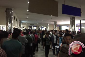 Wow! Meski Tarif Pembuatan STNK Naik, Kantor Samsat Dipadati Masyarakat