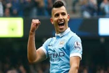   Aguero cetak empat gol ke gawang Leicester