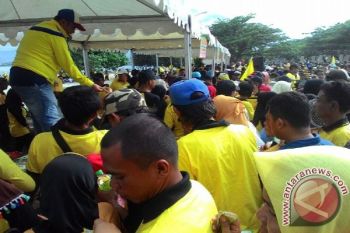 Ribuan orang ikuti jalan sehat Partai Golkar di Palu