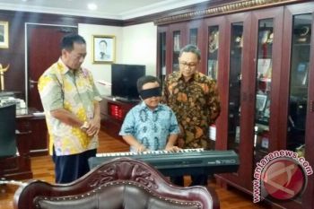 Ketua MPR Dipukau Pianis Cilik Bertalenta