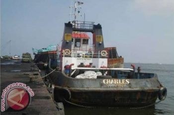 Kapal Tunda Tabrak Jembatan Enam Barelang di Batam