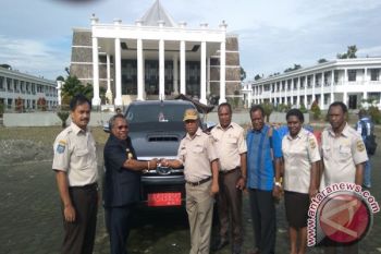 Pemkab Mimika berikan mobil operasional kepada BPN 