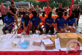 Polda Sulsel Musnahkan 15 Kilogram Narkoba 