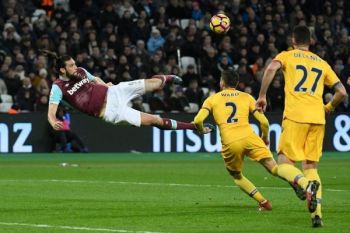 West Ham Bungkam Crystal Palace 3-0