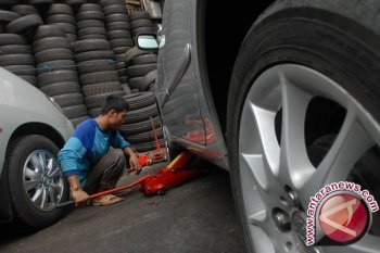 Ini cara jaga kondisi ban pada mobil yang jarang dipakai