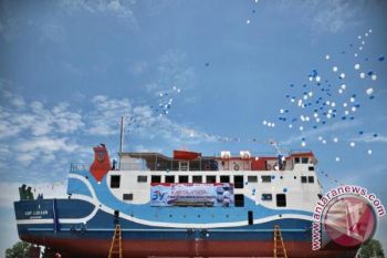 DPR Tinjau Kapal Penyeberangan di Kupang 