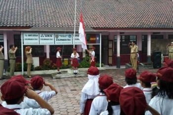 Orang Tua Berperan Utama Dampingi Pendidikan Anak