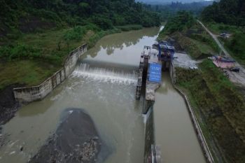 PLN Papua targetkan empat proyek rampung pada 2017 