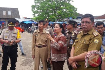 Puting Beliung Melanda, Pasar Wameo Ambruk