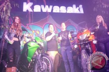Ratusan Penggemar Sambut Peluncuran Kawasaki Versys-X 250 di Lombok       