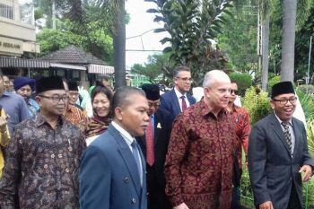 Dubes AS Kunjungi Pondok Pesantren Modern Assalaam
