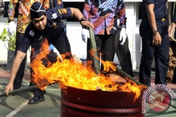 PEMUSNAHAN BARANG ILEGAL