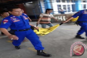 Penemuan mayat mengapung di bawah Jembatan Ampera