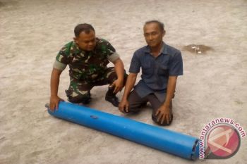 Koramil Daik Amankan Benda Mirip Roket Temuan Warga