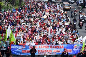 Buruh Tuntut UMK 2017 Ditetapkan