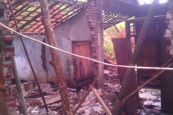 Tanah Bergerak Rusak Tujuh Rumah di Cilacap