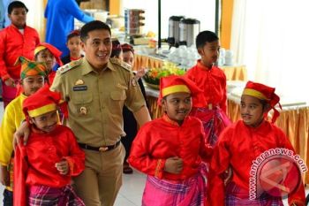 Danlantamal-Wawali Makassar Tanamkan Nilai Kebaharian Siswa 