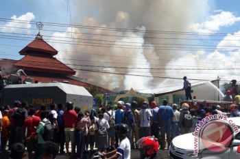 Polisi selidiki penyebab kebakaran perumahan Kodam Cenderawasih di Kotaraja
