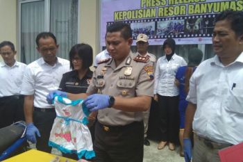 Bunuh Bayinya, Seorang Ibu Ditangkap
