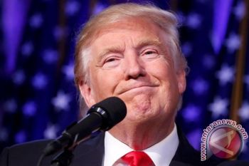 Donald Trump Tanda Tangani Keputusan Pembangunan Tembok Meksiko