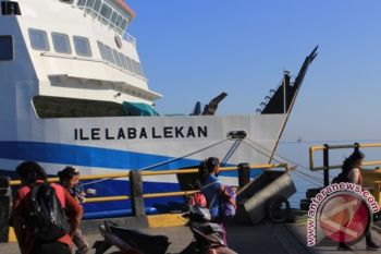 ASDP Kupang hentikan pelayaran akibat gelombang