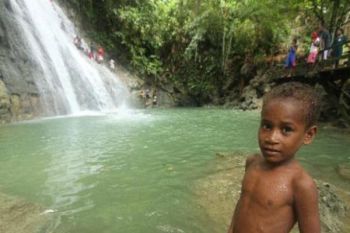 Objek wisata air terjun Wapsarak Biak Numfor butuh perbaikan 