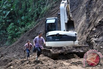 Longsor di Magelang akibatkan dua rumah rusak (VIDEO)