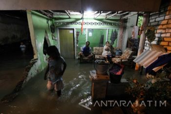 Pemkot Surabaya: Warga Sumberejo Tak Mau Mengungsi (Video)