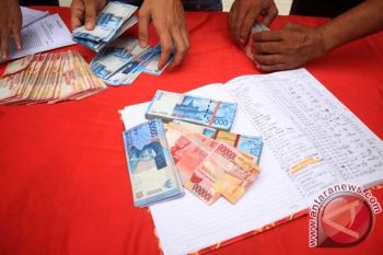 Tim Saber Lakukan OTT terhadap 10 Pegawai Disdukcapil Garut  Sita Barang Bukti