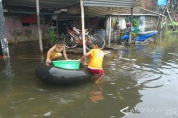 Warga Kudus Mulai Mengungsi akibat Banjir 