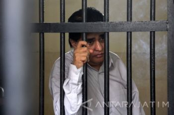 Sidang Perdana Dimas Kanjeng