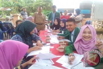 Disdukcapil jemput bola urus dokumen kependudukan