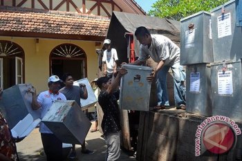 Distribusi Logistik Pilkada Buleleng