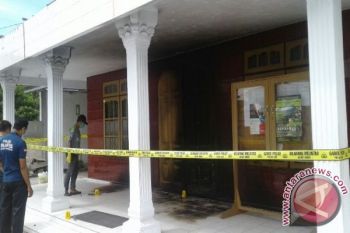 Upaya pembakaran landa dua gereja di Palu