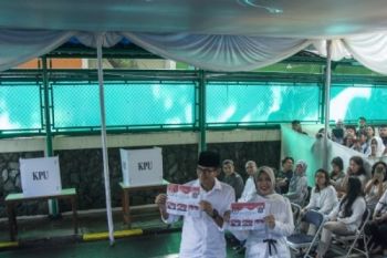 Kata Sandiaga tentang Dua Putrinya