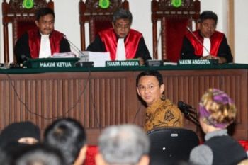 Salah satu hakim perkara Ahok meninggal dunia