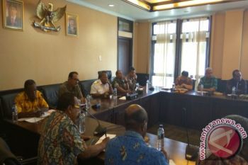 Bupati Mimika berniat menuntaskan polemik tanah pemkab
