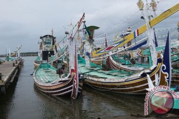 Nelayan Jembrana malas jaring lobster sesuai ukuran