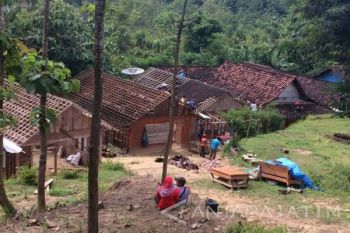 UPNV Sarankan Warga Tidak Tempati Tanah Retak
