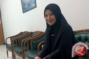 Peggy Melati Sukma Hibur TKW Bermasalah di Qatar