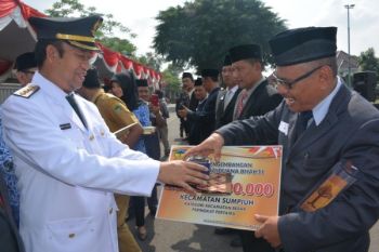 9 Kecamatan Banyumas Raih Penghargaan Adibuana Bakti