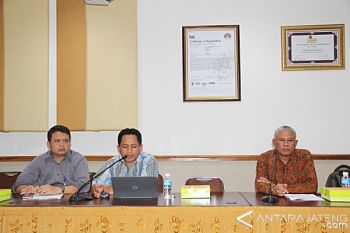 UNS Tambah Guru Besar Konversi Energi-Sosiologi Ekonomi 